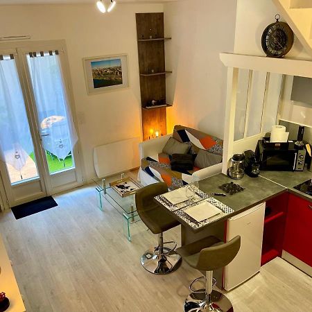 Appartement Duplex Hyper-Centre Avec Sa Cour Privee à Angers Extérieur photo
